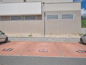 Pronájem bytu 2+kk, Praha - Dubeč, Dubeckého, 53 m2