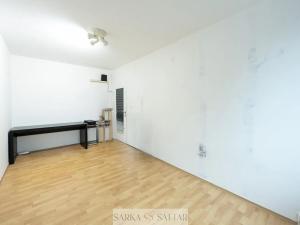 Prodej bytu 3+1, Praha - Petrovice, Frostova, 71 m2