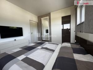Pronájem rodinného domu, Králův Dvůr, Nad Máchovnou, 192 m2