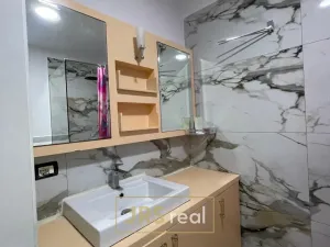 Prodej bytu 1+1, Durrës, Albánie, 64 m2