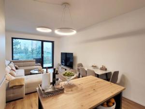 Pronájem bytu 3+kk, Praha - Hostivař, U hostivařského nádraží, 126 m2