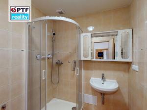 Pronájem bytu 2+kk, Plzeň, Houškova, 65 m2
