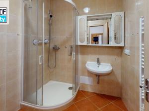Pronájem bytu 2+kk, Plzeň, Houškova, 65 m2