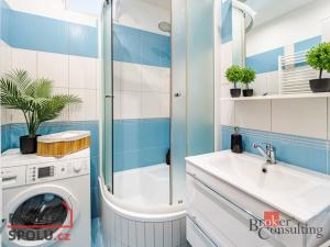 Prodej bytu 3+1, Český Krumlov - Domoradice, Urbinská, 72 m2