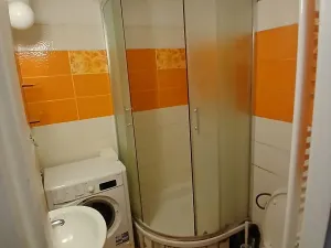 Pronájem bytu 2+kk, Praha - Libeň, V Holešovičkách, 42 m2