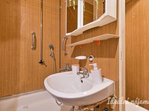 Pronájem bytu 2+kk, Brno, Švermova, 48 m2