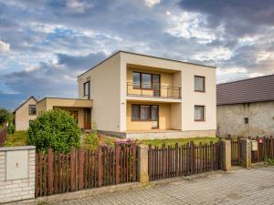 Prodej rodinného domu, Dymokury, Černohorská, 165 m2