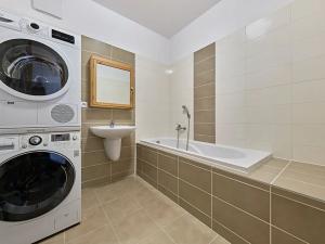Prodej bytu 2+kk, Písek, Nezamyslova, 58 m2