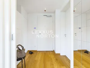 Prodej bytu 2+kk, Praha - Smíchov, Kobrova, 79 m2