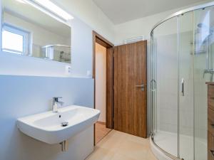 Prodej rodinného domu, Praha - Cholupice, Lhenická, 109 m2