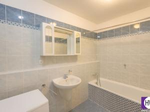 Prodej bytu 3+kk, Praha, Na Harfě, 95 m2