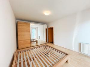 Pronájem bytu 2+kk, Praha - Hodkovičky, U Zátiší, 66 m2