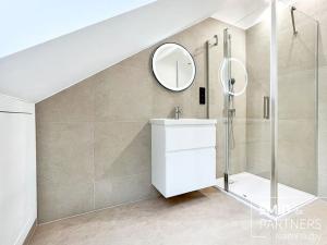 Prodej bytu 3+kk, Karlovy Vary, Mattoniho nábřeží, 85 m2