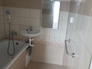 Pronájem bytu 2+1, Duchcov, V Domkách, 61 m2