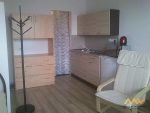 Pronájem bytu 1+kk, Hradec Králové - Nový Hradec Králové, Brožíkova, 35 m2