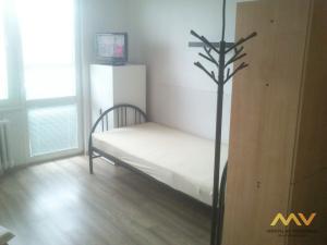 Pronájem bytu 1+kk, Hradec Králové - Nový Hradec Králové, Brožíkova, 35 m2