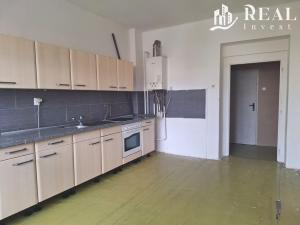 Pronájem bytu 2+1, Litvínov - Horní Litvínov, náměstí Míru, 65 m2