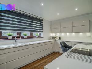 Prodej rodinného domu, Kyselovice, 290 m2