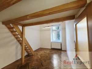 Pronájem bytu 1+1, Praha - Karlín, Kubova, 42 m2