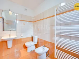 Prodej ubytování, Bouzov, 1023 m2