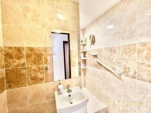 Prodej bytu 3+1, Český Těšín, Kysucká, 65 m2