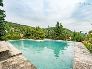 Pronájem vily, Černošice, 165 m2