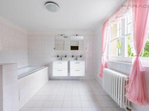 Pronájem vily, Černošice, 165 m2