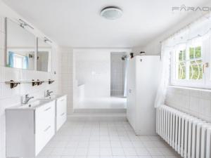 Pronájem vily, Černošice, 165 m2