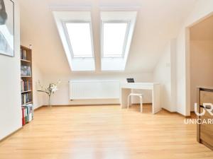 Prodej bytu 3+kk, Velešovice, 71 m2
