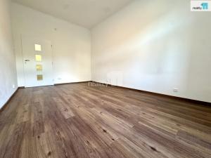 Pronájem bytu 2+kk, Praha - Nusle, Svatoplukova, 40 m2