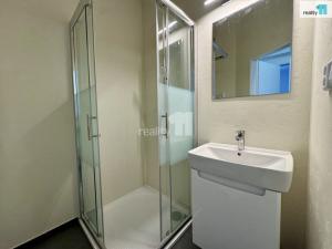 Pronájem bytu 2+kk, Praha - Nusle, Svatoplukova, 40 m2