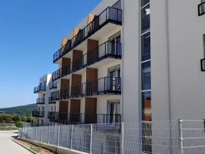 Prodej bytu 1+kk, Jince, Zborovská, 27 m2
