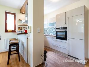 Pronájem rodinného domu, Měšice, Nad Babím dolem, 131 m2