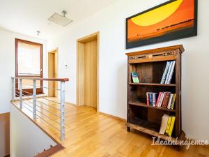Pronájem rodinného domu, Měšice, Nad Babím dolem, 131 m2