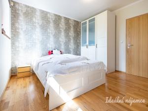 Pronájem rodinného domu, Měšice, Nad Babím dolem, 131 m2
