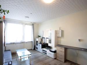 Prodej bytu 3+kk, Praha - Kamýk, Cholupická, 46 m2
