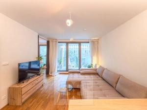 Pronájem bytu 2+kk, Praha - Karlín, U Mlýnského kanálu, 58 m2