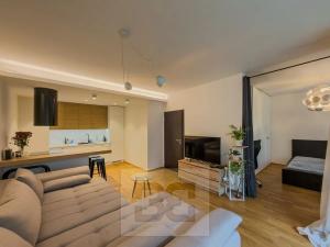 Pronájem bytu 2+kk, Praha - Karlín, U Mlýnského kanálu, 58 m2