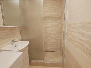 Pronájem bytu 2+kk, Praha, Ciolkovského, 43 m2