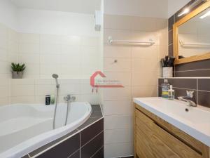 Prodej bytu 4+1, Břeclav - Charvátská Nová Ves, Na Valtické, 94 m2