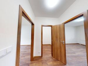 Pronájem bytu 2+1, Otrokovice, Nádražní, 60 m2