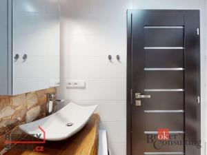 Prodej bytu 3+1, Chomutov, Bezručova, 81 m2