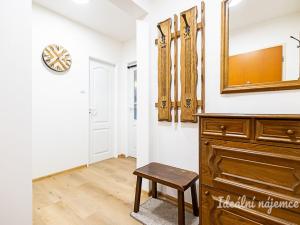Pronájem bytu 3+1, Praha - Kobylisy, Kurkova, 92 m2