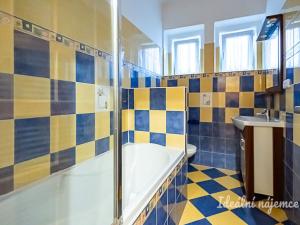 Pronájem bytu 2+kk, Praha - Nusle, U družstva Život, 59 m2