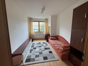 Pronájem bytu 3+kk, Praha - Liboc, Naardenská, 122 m2