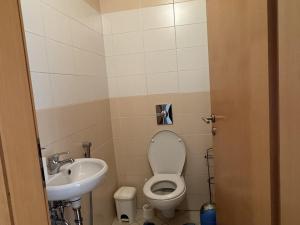 Pronájem bytu 3+kk, Praha - Liboc, Naardenská, 122 m2