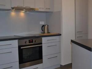 Pronájem bytu 2+kk, Praha - Podolí, Levá, 42 m2