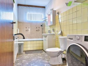 Prodej rodinného domu, Hluboké Dvory, 190 m2