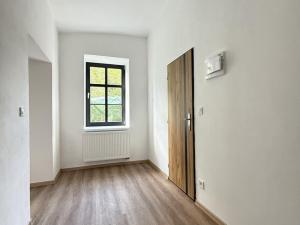 Pronájem bytu 2+kk, Osek, Tovární, 57 m2