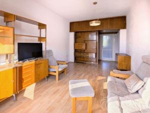 Pronájem bytu 2+1, Praha, Poděbradská, 55 m2